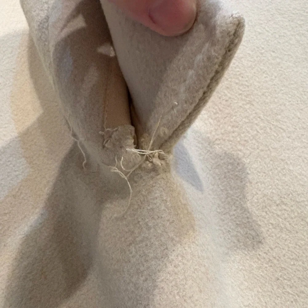 Vintage cream cashmere belted coat size small - Picture 4 of 7